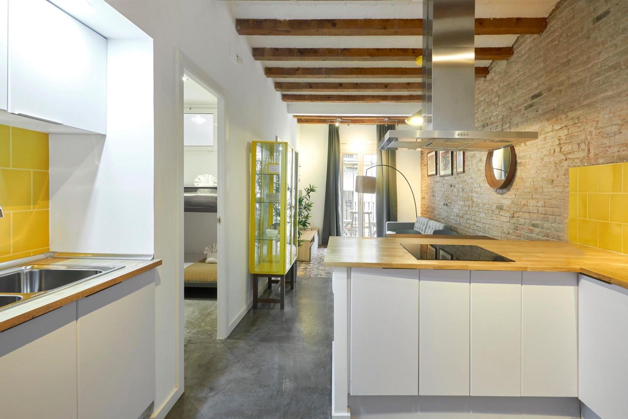 64 Apartment In A Typical Barcelona'S Old Building ภายนอก รูปภาพ