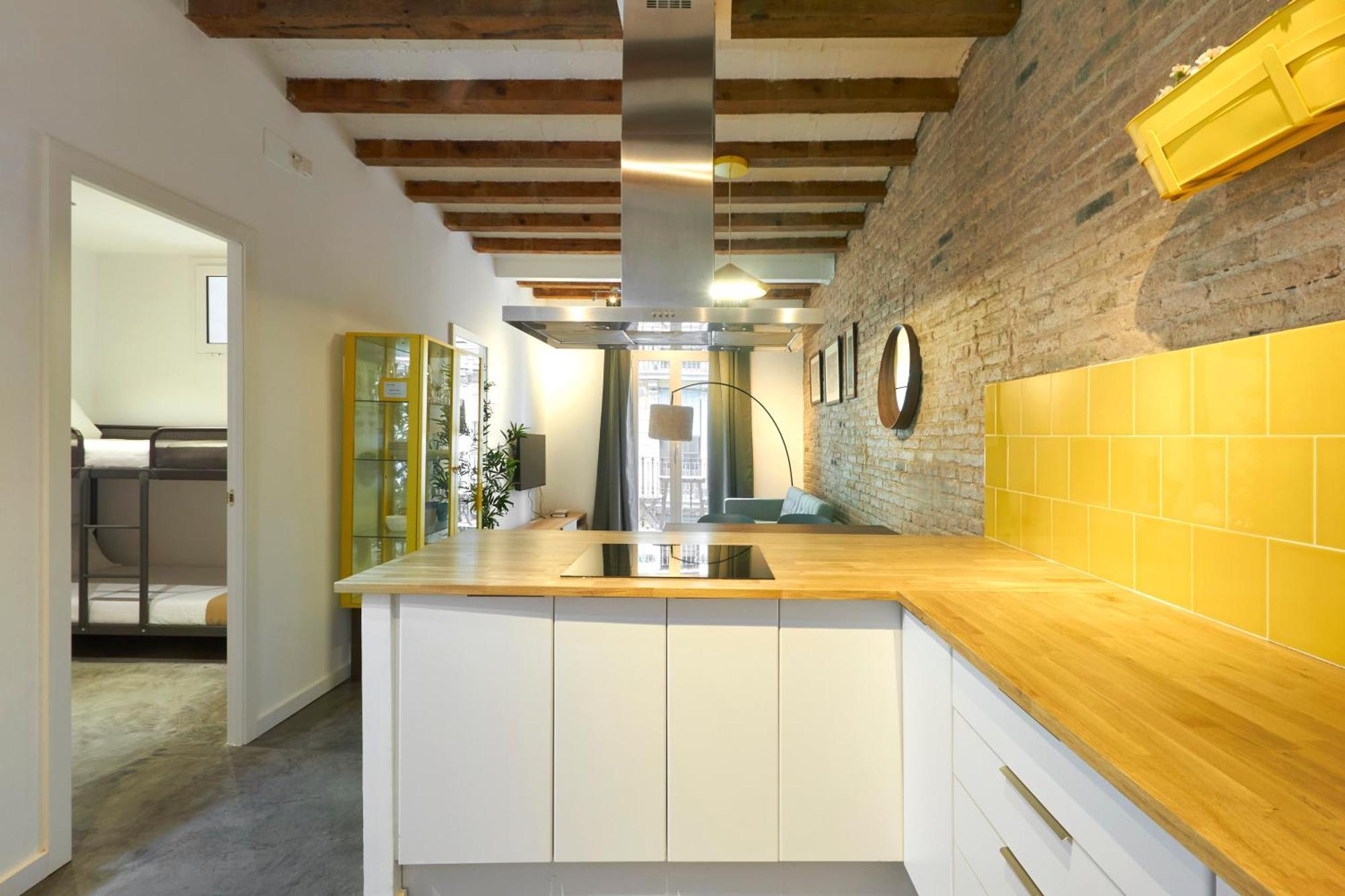 64 Apartment In A Typical Barcelona'S Old Building ภายนอก รูปภาพ