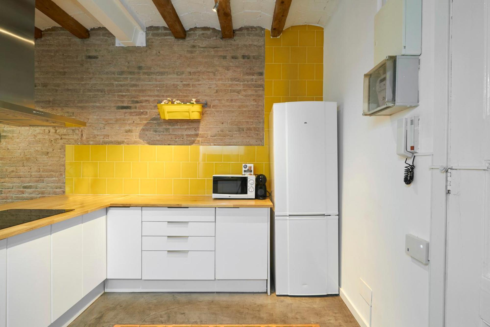 64 Apartment In A Typical Barcelona'S Old Building ภายนอก รูปภาพ